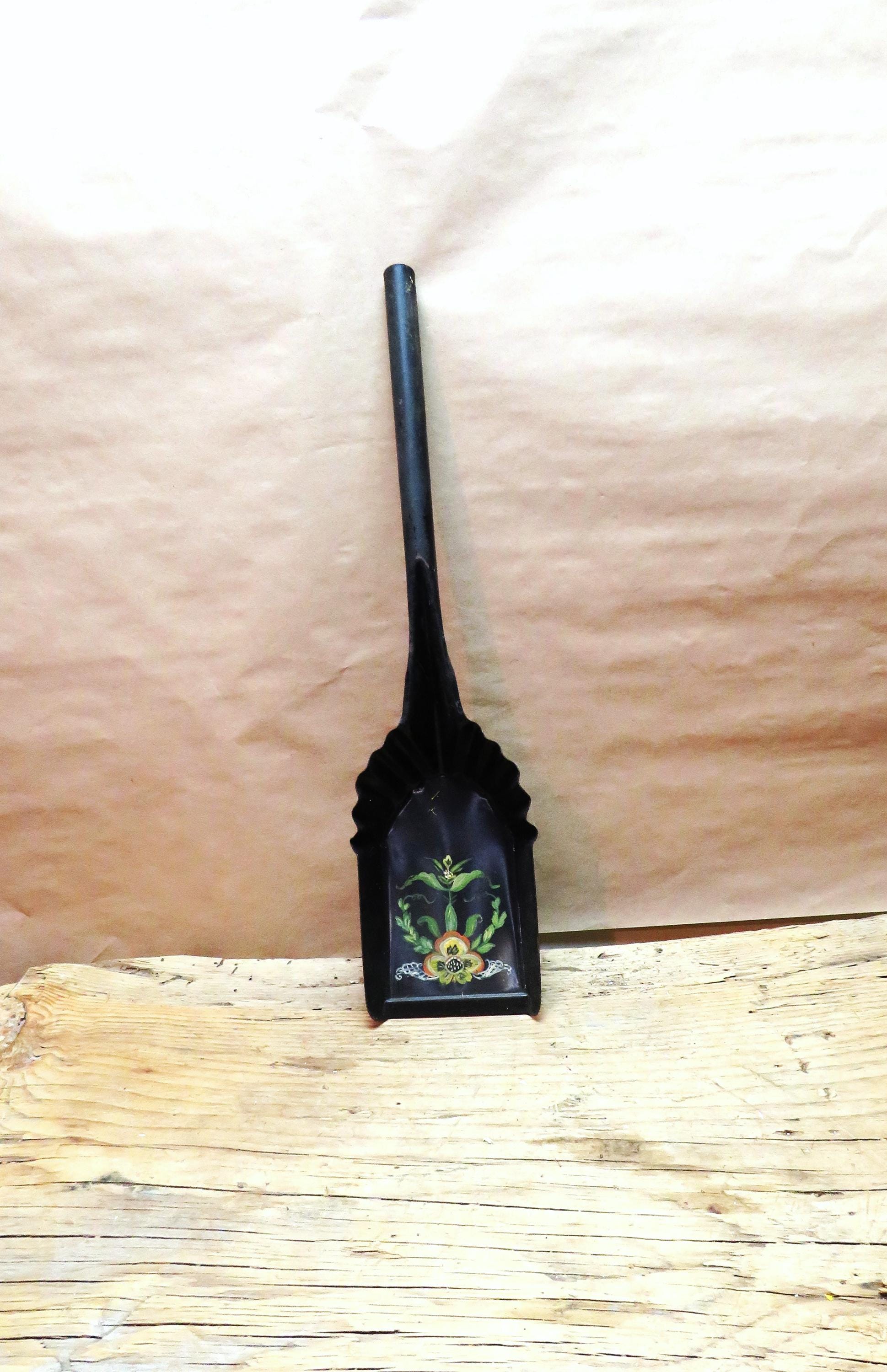 Vintage Ash Shovel, New Old Stock, Hand Painted,  / Fast Safe Free Shipping