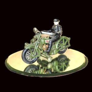 Cast Iron Harley Davidson & Rider / Fast Safe Free Shipping