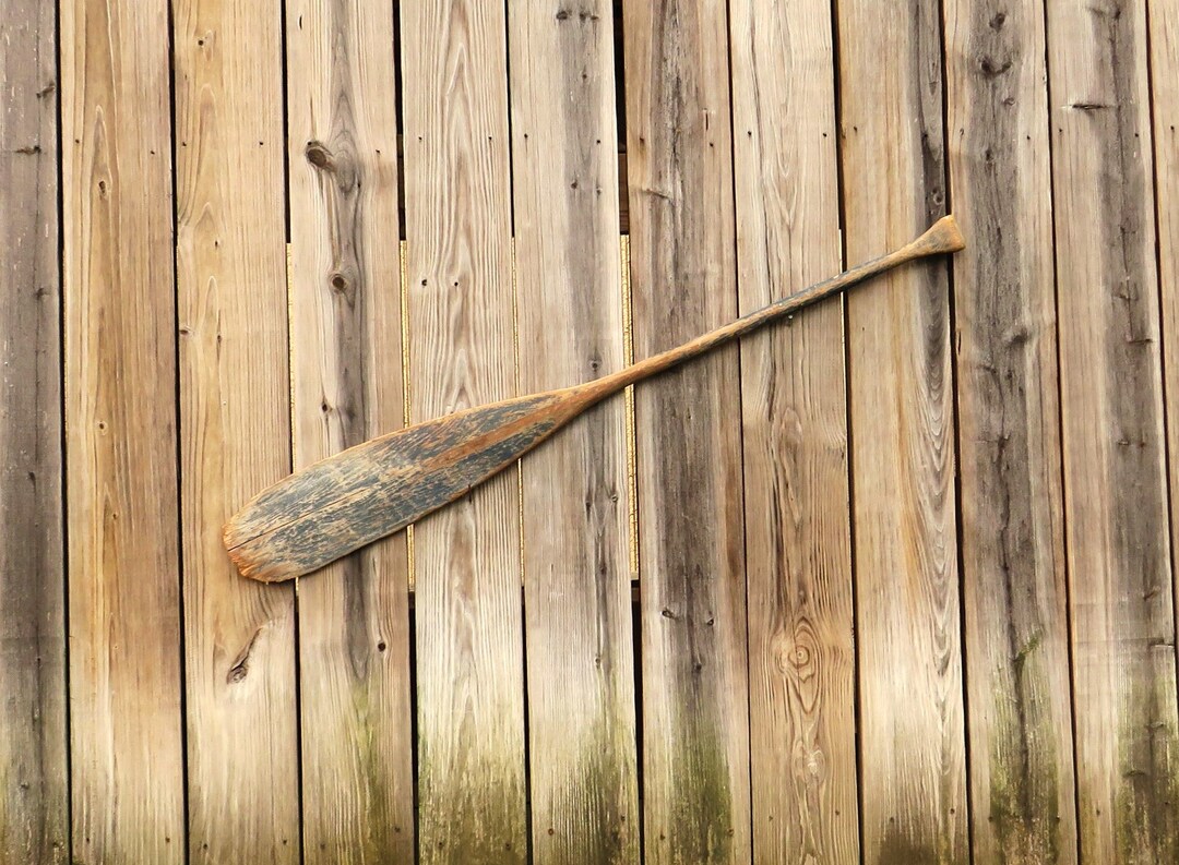 Rustic Canoe Paddle Wall Decor / Lake Michigan Find / Fast Etsy