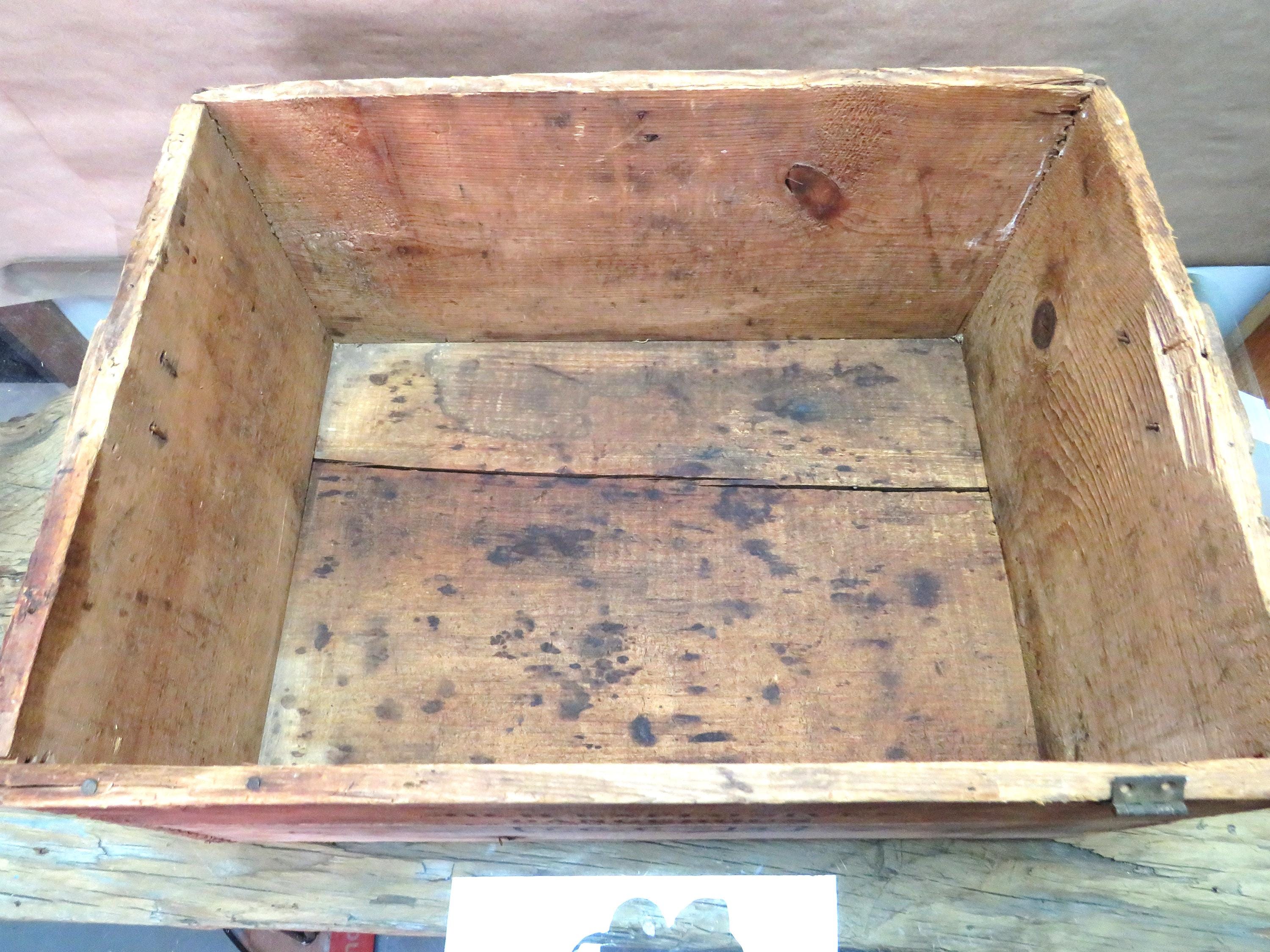 Vintage Dupont Dynamite Box: Original Wooden Crate, Pre-1950s