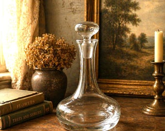 Elegant Decanter,  Vintage Glass Crystal Heavy Bottom Decanter with Stopper