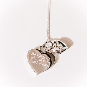 Collar con medallón de corazón grabado- CUALQUIER MENSAJE