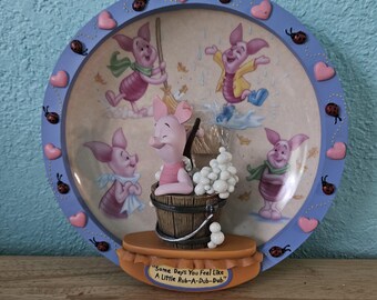 Bradford Exchange 100 Acre Days Winnie The Pooh Piglet Rub a Dub Dub Decorative Plate w/Certification