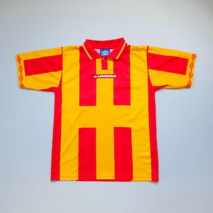 Vintage 90s Umbro Template Jersey Soccer Football Mens size S