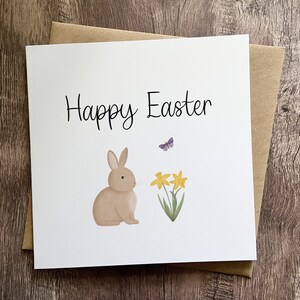 Carte de joyeuses Pâques, lapin de Pâques, jonquilles, cadeau de Pâques, illustration printanière, carte carrée pour Pâques, lapin mignon