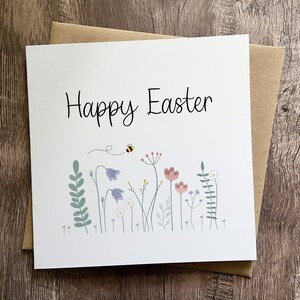 Carte de Joyeuses Pâques, Carte florale, Cadeau de Pâques, Illustration printanière, Carte carrée pour Pâques, Fleurs