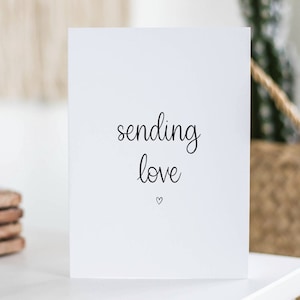 Enviando cartão de amor, pensando em você, melhoras, saudades, simpatia, luto, luto, desculpe, por ele, por ela