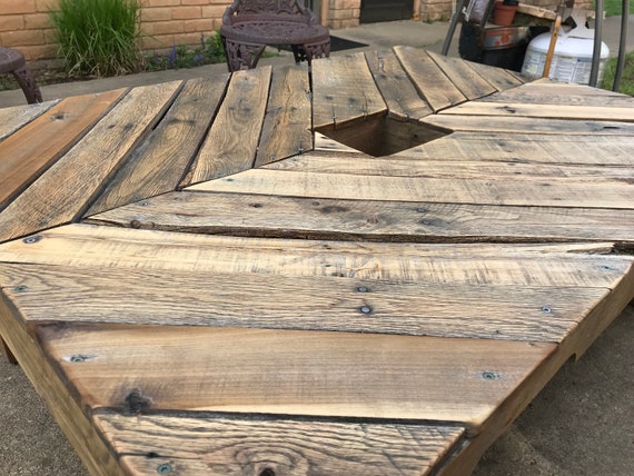 Chevron Pallet Wood Patio Table Local To Tulsa Etsy