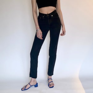 Vintage Black Levi Jeans (25W)
