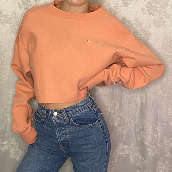 Vintage Cropped CHAMPION Sweater (XS-L)