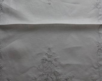 Vintage Linen Placements