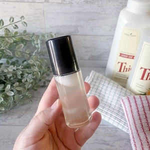 1 oz Clear Glass Essential Oil Roller Bottle Essential Oils Stain Stick Travel Bottle Perfume Bottle Refillable Glass Bottle