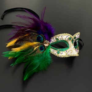 Mardi Gras Feather Masquerade Mask: Peacock Party Mask