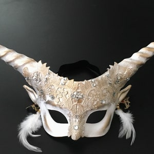 White Gold Horned Masquerade Mask: Women&#39;s Animal Mask