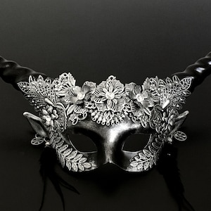 Black Silver Masquerade Mask: Horned Venetian Women&#39;s Mask
