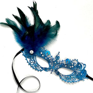 Blue Feather Masquerade Mask: Women&#39;s Party Mask