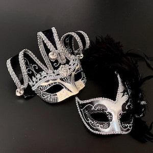 Black Silver Masquerade Mask: Women&#39;s Feathered Party Mask