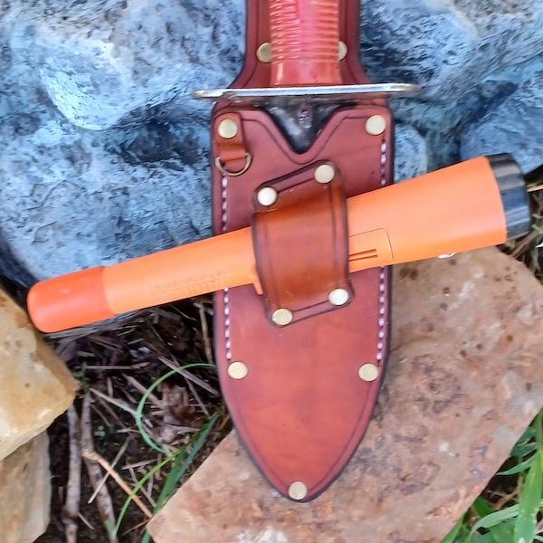 Metal Detecting Digging  Tool/PinPointer Sheath. By Bookers Leather Crafts