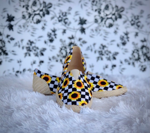 Checkered Pattern Flats w/Sunflowers, Sunflower F… - image 1