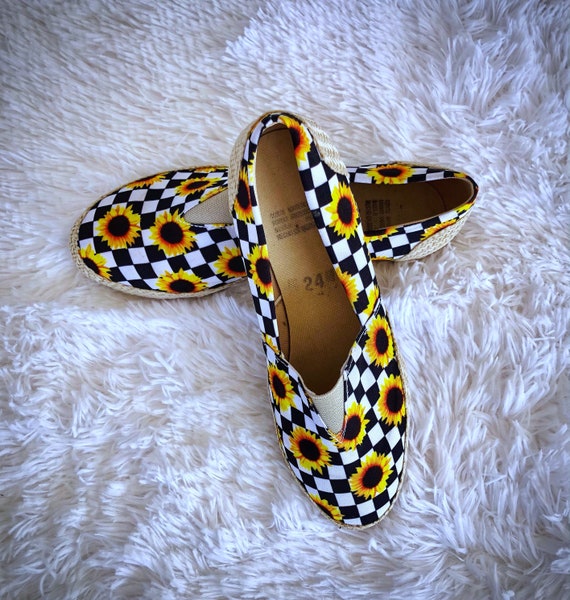 Checkered Pattern Flats w/Sunflowers, Sunflower F… - image 4