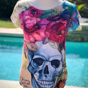 Day of the Dead Skull Shirt/Frida Kahlo Mexican Art Print Tee/Frida Kahlo Summer Shirt/Spring Shirt//Gifts For Her/Medium