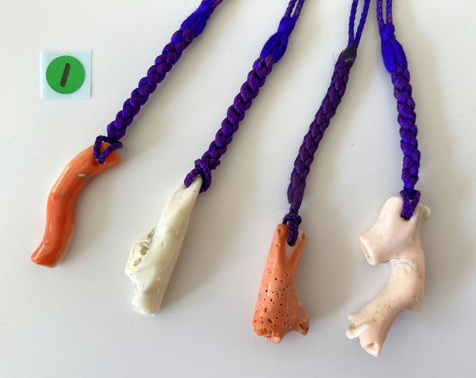 Specialized in coral and coral designed accessories. von CoralJapan