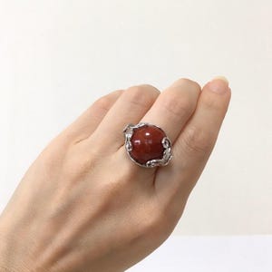 Spons koraal ring halve cirkel ontwerp: op de oceaan geïnspireerde sieraden met natuurlijk patroon (sterlingzilver, maat JP 11, US 6, UK L, IT 51)