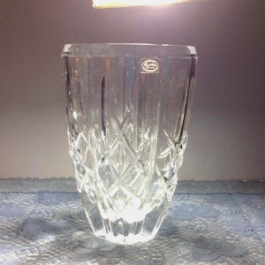 Gorgeous 10 inch crystal vase