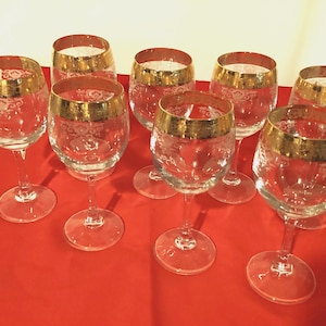 Set of 8 Gorgeous Gold Trim and Etchings Vintage Stemmed Wine Glasses.