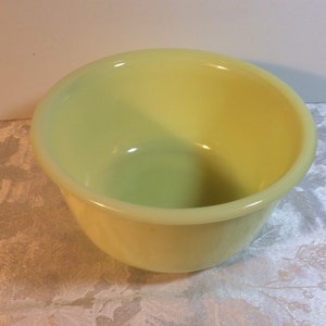 Vintage Hamilton Beach 9 inch mixing bowl