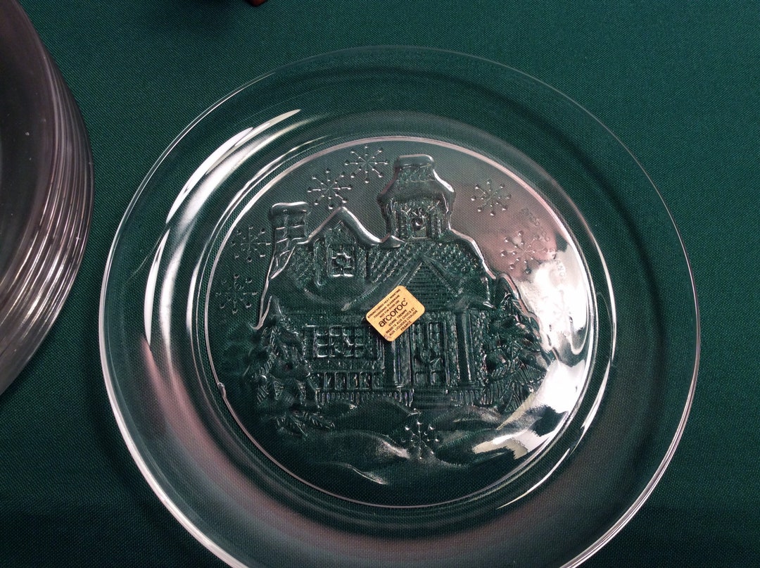 Set of 8 Clear Luncheon Plates With Winter Scenery by Arcoroc Etsy