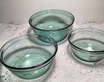 Set of 3 Light Green Anchor Hocking Stacking Bowls