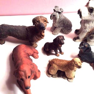 Lote de 7 figuras de perros