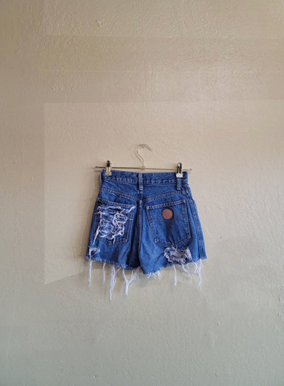 Vintage Moschino Couture Shorts (Waist 25 in. - 2… - image 3