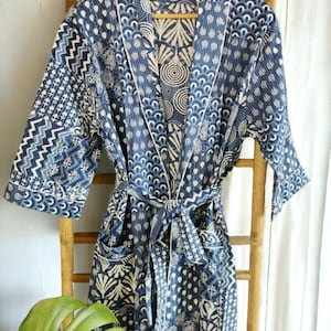 Handgefertigter Baumwoll-Kimono-Bademantel, Damen Kimono-Robe, Damen Hausmantel, Vintage-Stil, Pfau-Design, Geschenke für sie, einzigartiges Geschenk Bild 1