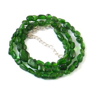 Halsband med naturlig krom-turmalin, 40 cm. Halsband med turmalinpärlor, krom-turmalin, gåvosmycken