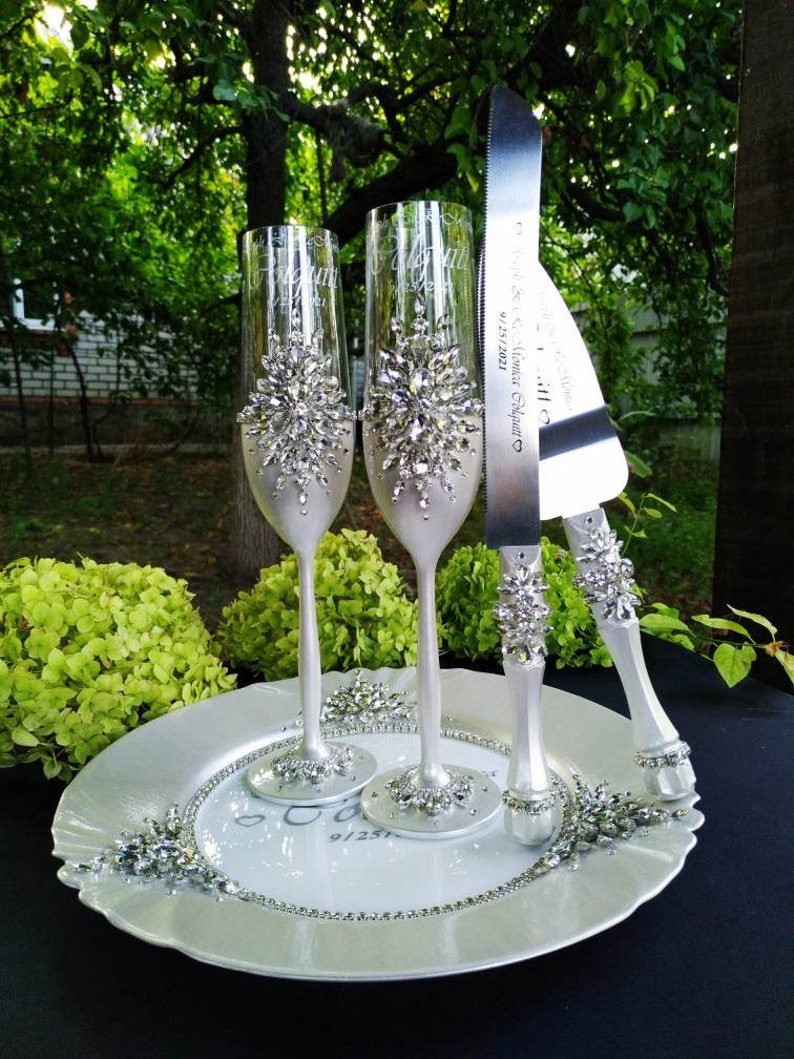 Champagne Flutes and Cake Server Set Personalized Cake Cutting Etsy