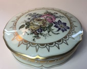 A Beautiful Vintage Porcelain Large Trinket Ring Jewellery Dish Box with Flower Motifs, Made in France