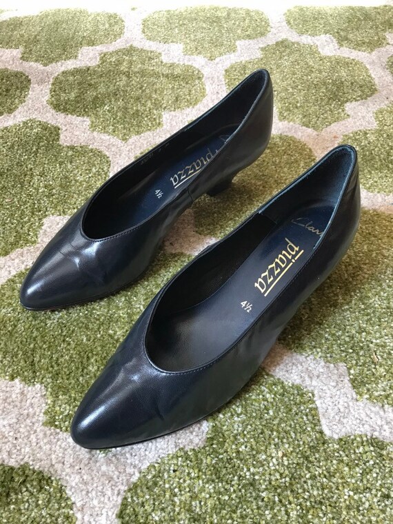clarks ladies navy blue shoes