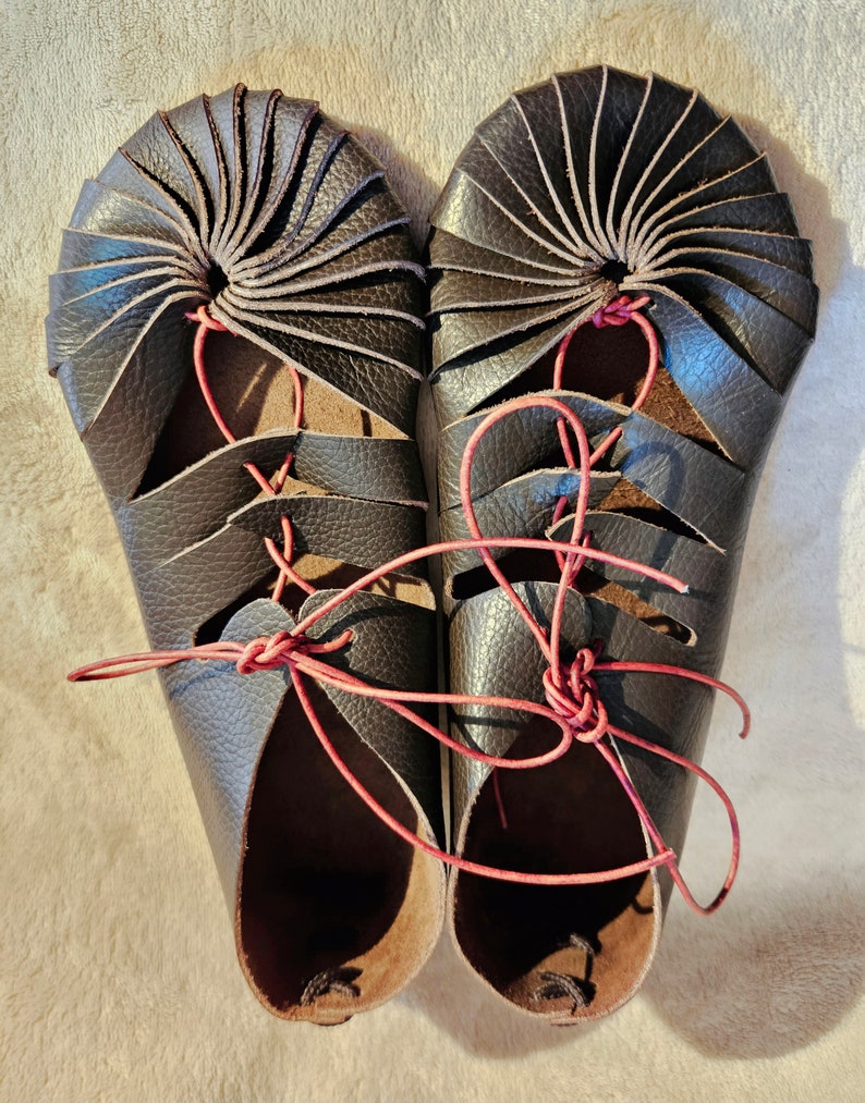 Bundschuhe, 36-50, dunkelbraun, dünn, weich, 1,8 mm, Mittelalterschuhe, Römerschuhe, Römersandalen, Wikingerschuhe, Barfußschuhe Bild 5