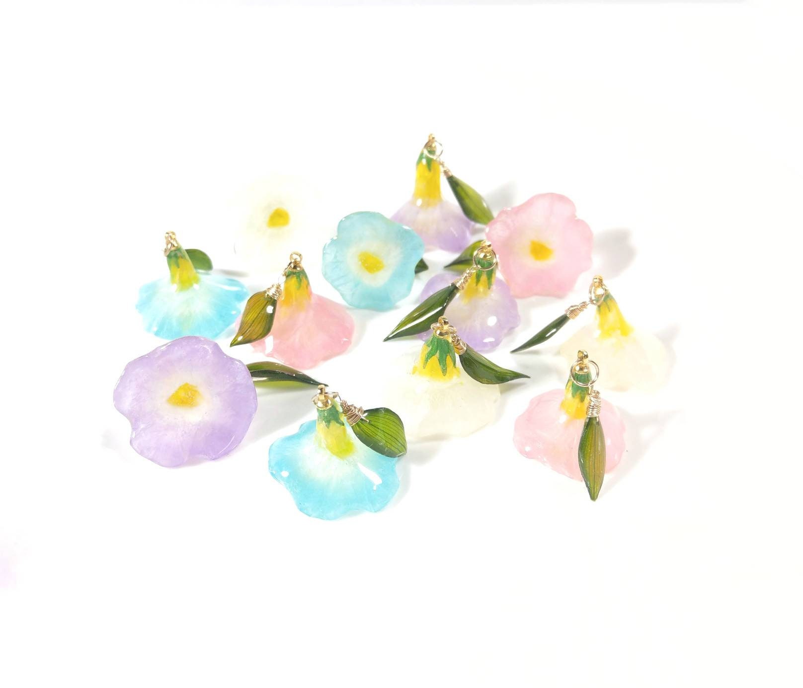 Vorbestellung - Echte getrocknete 3D Petunia Blüten Ohrringe, Anhänger.  Epoxidharz Hülle. Handgemachtes Geschenk Natürliche Gepresste Blume