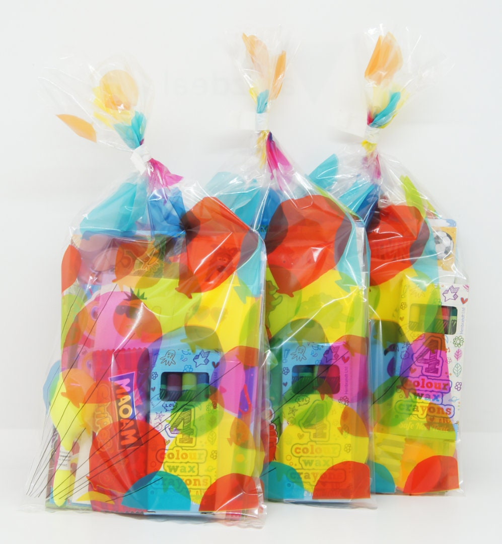 Children's Pre Filled Party Bags 12 Items per Bag, Unisex Goody Bag