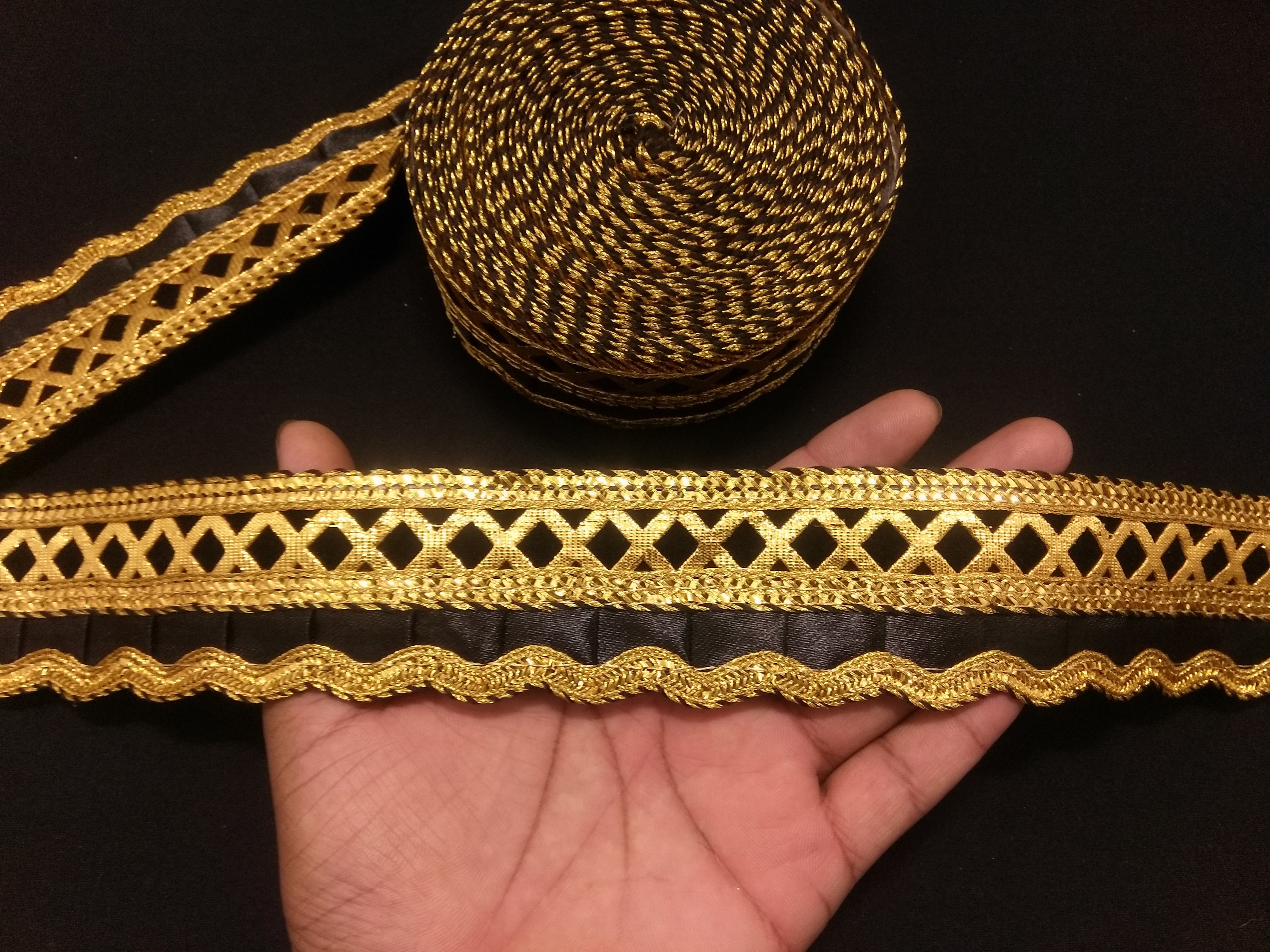 Lace 2024 ribbon gold