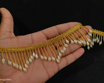 Borda de renda indiana com contas douradas e brancas: enfeite de borda para vestido