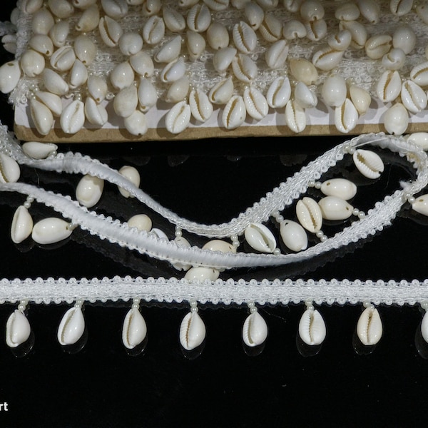 Indian Natural white Sea Shells Tassels Border Lace Trim Hand Woven With Drilled Shell Hanging Below for Multiple Designing Purposes.