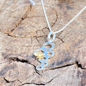 Bee on Honeycomb Pendant in 925 Sterling Silver With Gold Bee - 16/18” - 41-45cm Adjustable Sterling Silver Chain