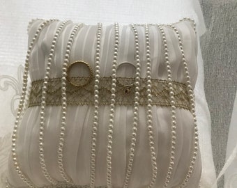 Ring cushion white with beads and gold ribbon