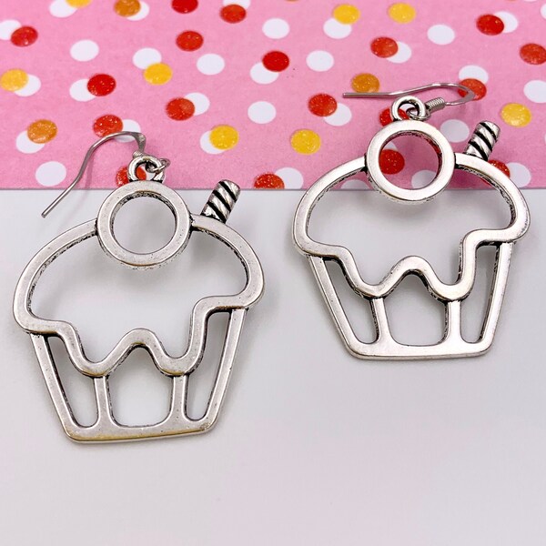 COLLECTION ARGENT - boucles d oreille cupcakes géants - motif thème pâtisserie gourmandise muffin - accessoire cadeau mignon fille femme