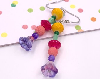 Boucles d'oreille fantaisie crochet pendantes colorées arc-en-ciel perles en verre métal argent