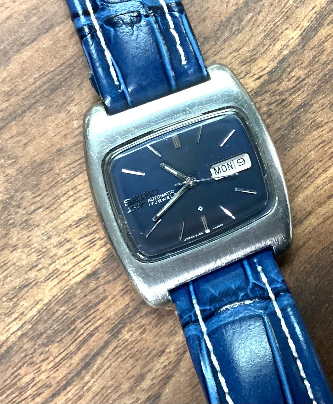 Preowned 1971 Seiko 6106-5419 DX 17 Jewel Blue Dial Excellent